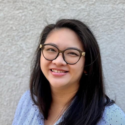 Headshot of Vivienne Peng, NP