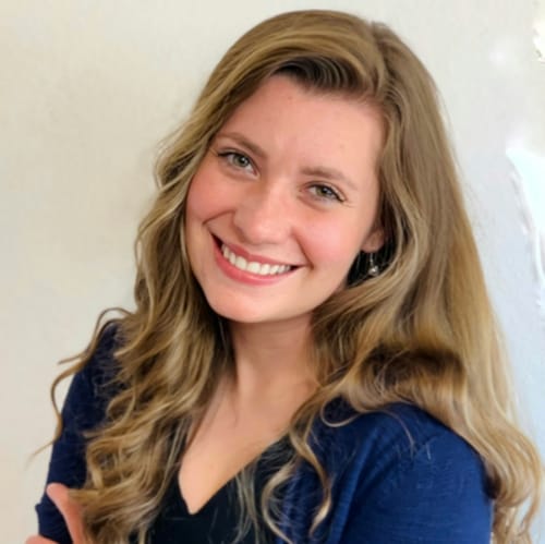 Headshot of Ashley Abbott, LCSW