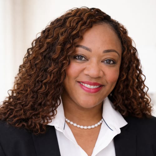 Headshot of Kenya Farris, LPC
