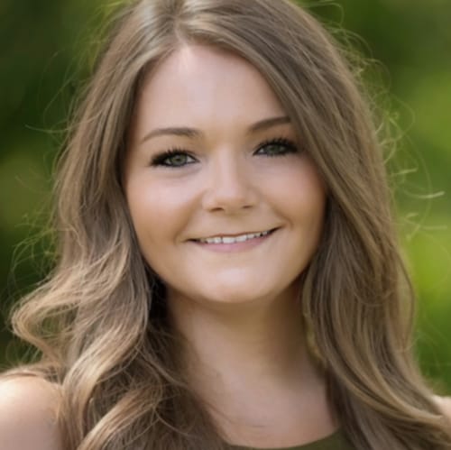 Headshot of Shannon Murphy, LCSW