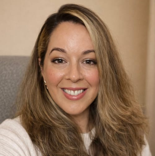 Headshot of Alexis Figueroa, LMHC