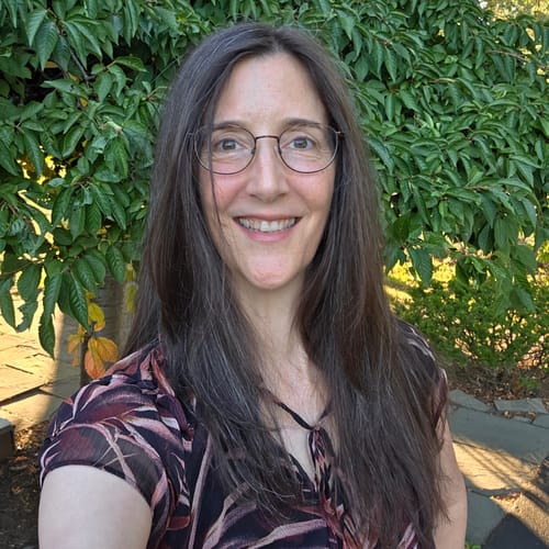 Headshot of Heidi Arnaud, LMHC