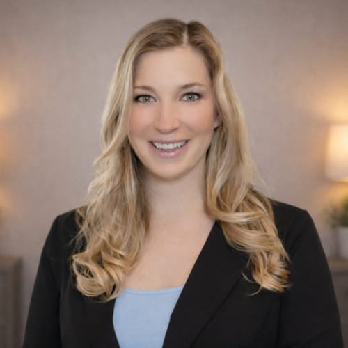 Headshot of Caroline Johnson, LPCC