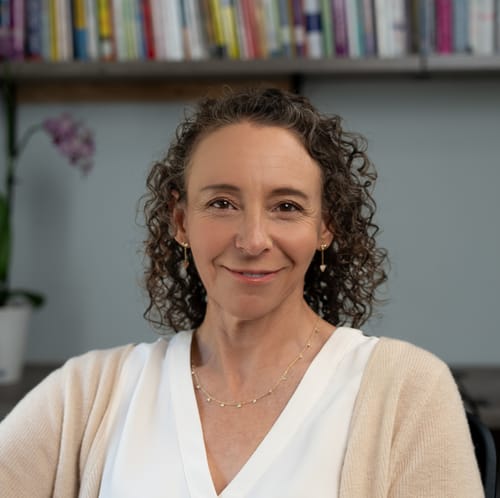 Headshot of Karen Quigley, LMFT
