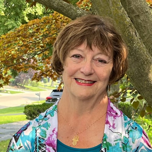 Headshot of Sheyna Wexelberg-Clouser, LMSW