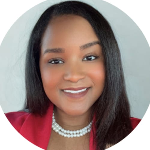 Headshot of Elana Elie, LPC