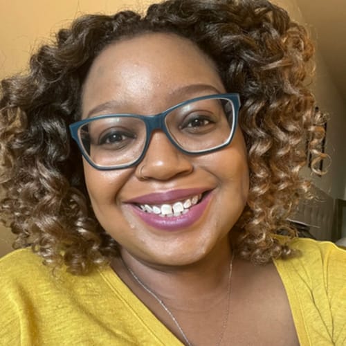 Headshot of Shanice Johnson, LCSW