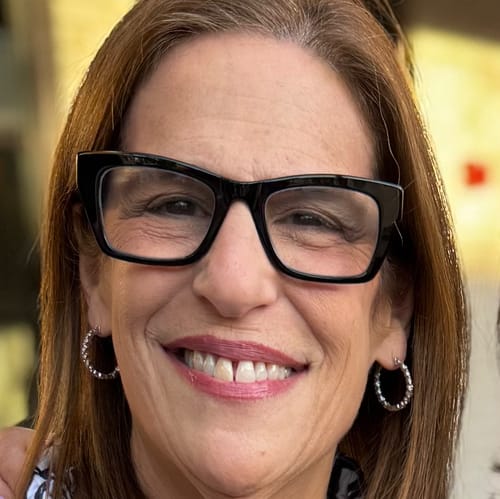 Headshot of Andrea Landsman, LCSW