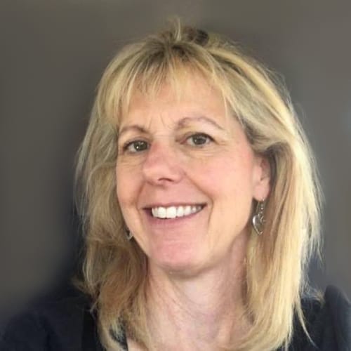 Headshot of Dawn Aronson, LMFT