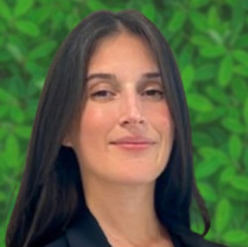 Headshot of Leyla Richards, LPC