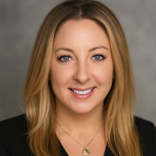 Headshot of Amy Annett, LPC