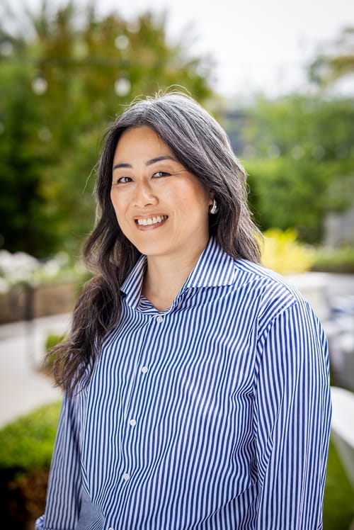 Headshot of Weili Lin, LMFT