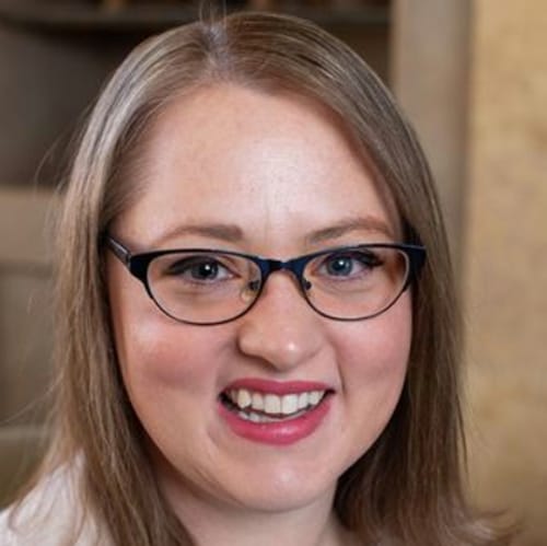 Headshot of Lea Corzine, LMHC