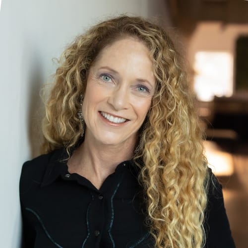 Headshot of Dawn Ward, LCMHC