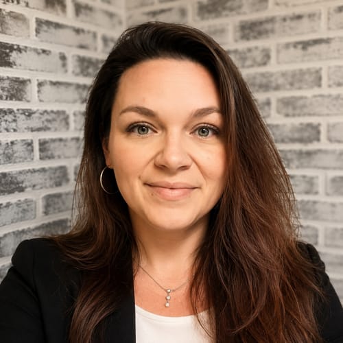 Headshot of Tamara Howell, LCSW