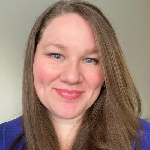 Headshot of Lindsay Linebarger, LCSW