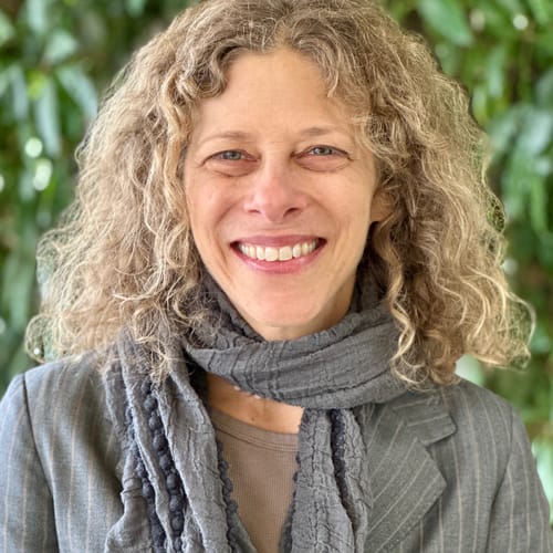 Headshot of Robin Goldstein-Lincoln, LPCC