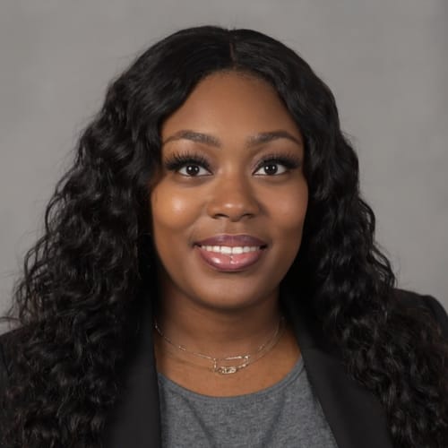 Headshot of ArShonye Henderson, LCSW