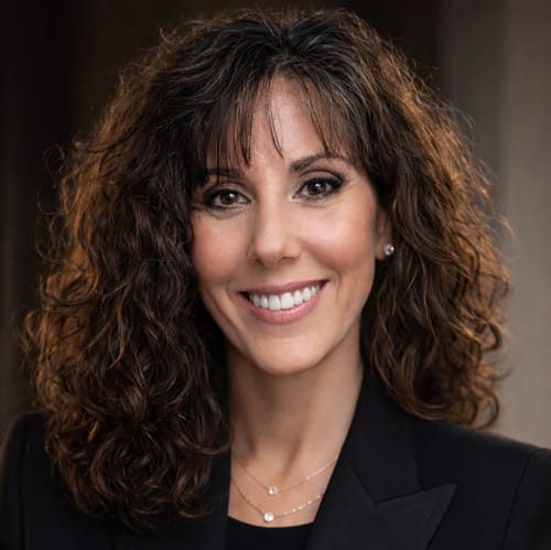 Headshot of Caryn Gottlieb, LMHC