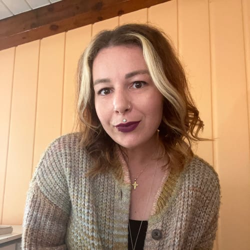 Headshot of Sara Abbott, LCSW