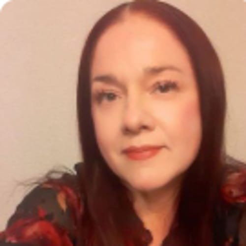 Headshot of Feliza Galindo-Insurriaga, LCSW