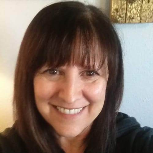 Headshot of Lisa Mazzola, LPC