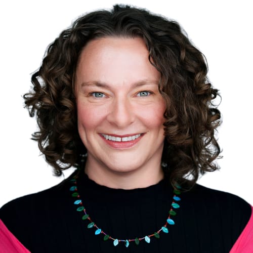 Headshot of Julia Shaw, LC