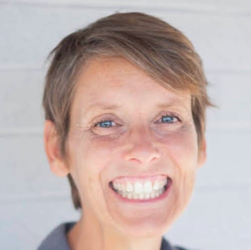 Headshot of Lesa Koger, LCSW