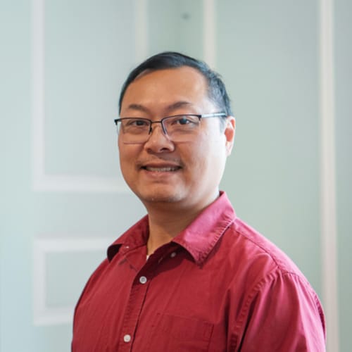 Headshot of Thinh Nguyen, LCSW_C