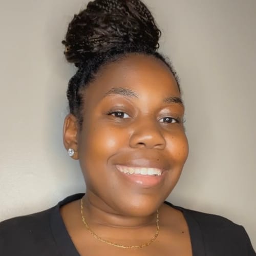 Headshot of Bianca Davenport, LCSW