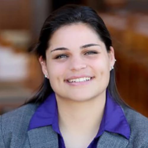 Headshot of Amanda Khezra, LICENSED_PSYCHOLOGIST
