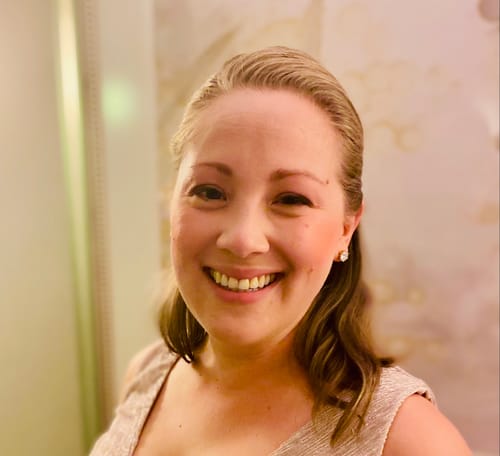 Headshot of Laura Meeks, LPC