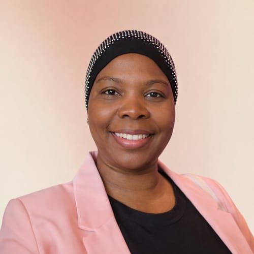 Headshot of Safurat Olaniba-Adebisi, APRN