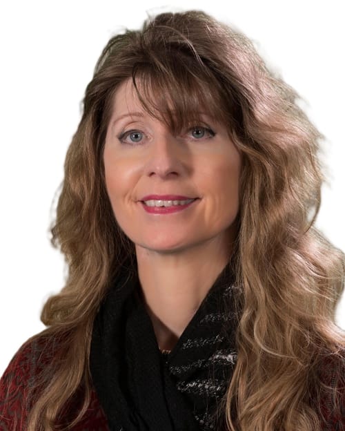 Headshot of Julie Ruiz, LPC