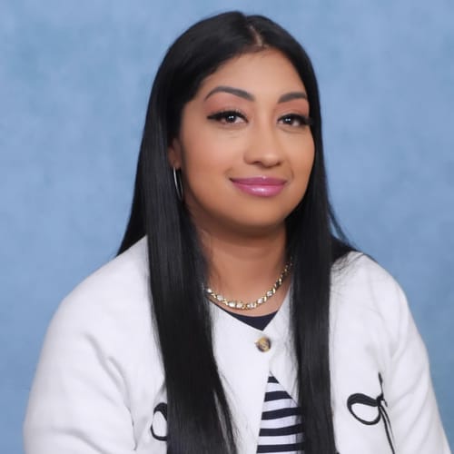 Headshot of Stephanie Mier, LCSW