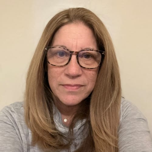 Headshot of Paula Elliott Gilroy, LCSW