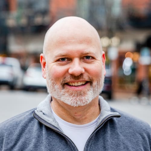 Headshot of Geoff Gibson, LMFT