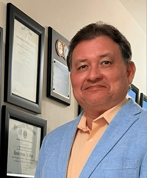 Headshot of Miguel Martinez-Newell, LMHC