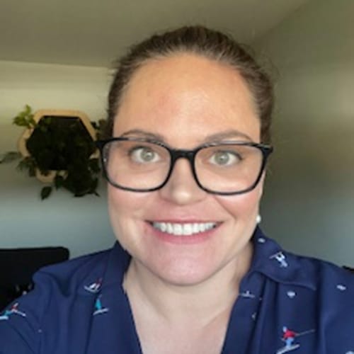 Headshot of Ellen Thistle, LCSW