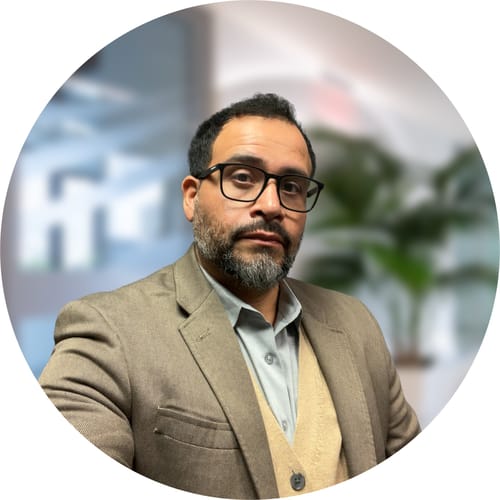 Headshot of Edwin Molina, LPC