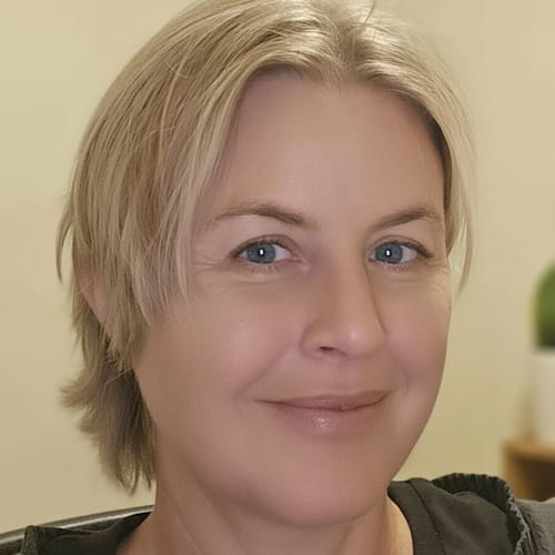 Headshot of Linda Schartman, LPC