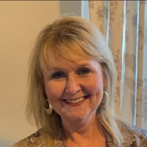 Headshot of Rhonda Dowling, LPC