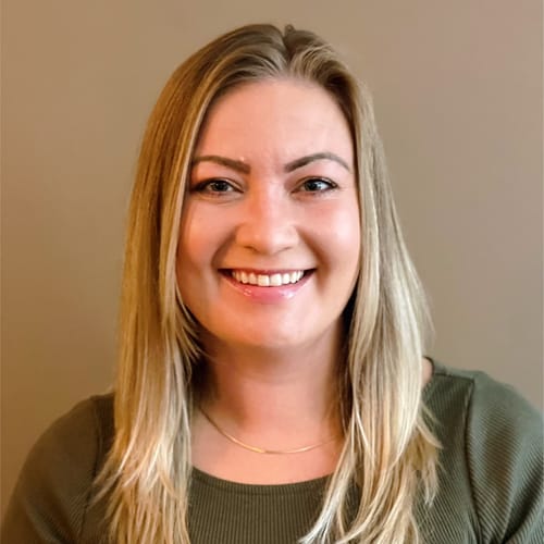 Headshot of Michelle Lehto Flores, LCPC