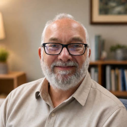 Headshot of Everett Buddenberg, LPCC