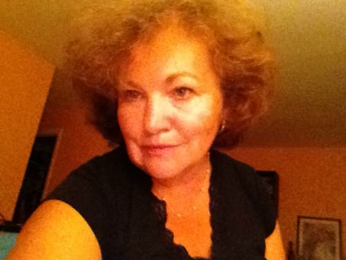 Headshot of Yelena Akhiyezer, LCSW