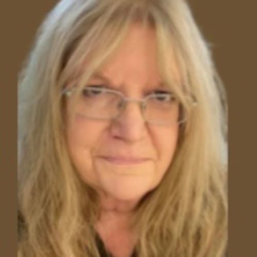 Headshot of Susan Newman, LMHC