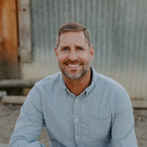 Headshot of Brandon Owens, LMFT