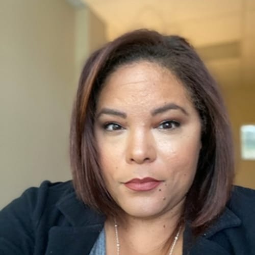 Headshot of Alana Davison, PSYCHOLOGIST