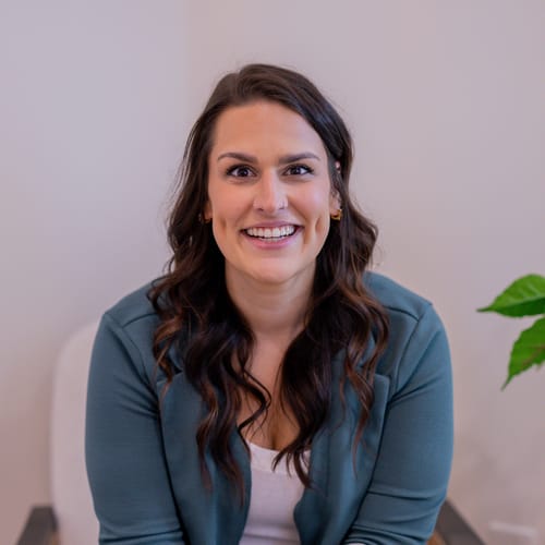 Headshot of Ashlyne Kukreja, LPC