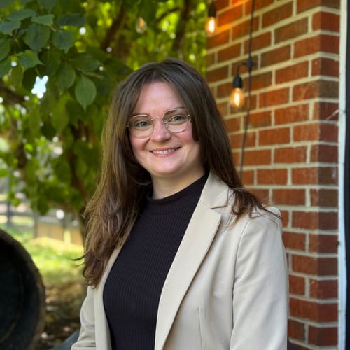 Headshot of Samantha Cline, LCSW